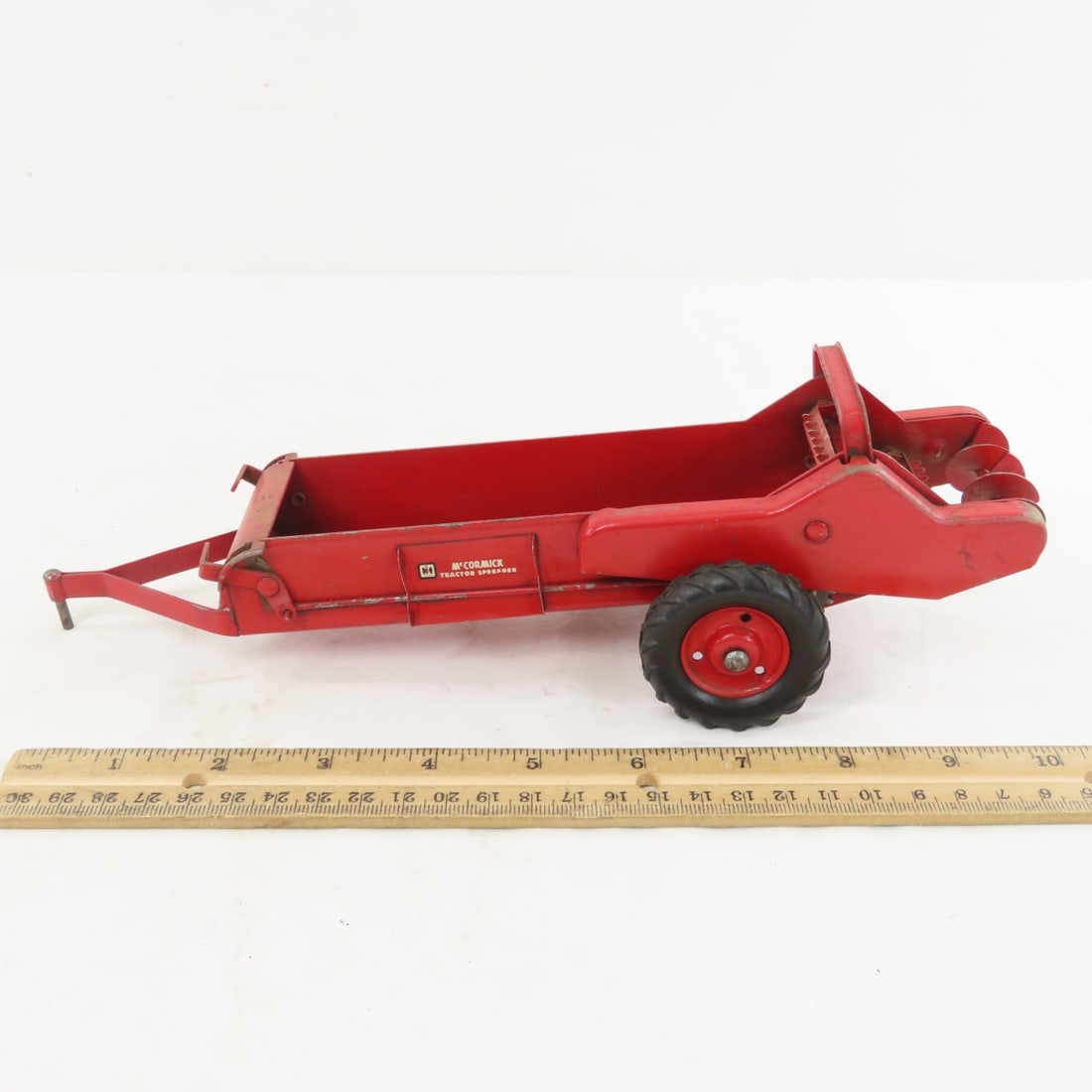 ERTL IH Disc Harrow, Manure Spreader & Plow - 2