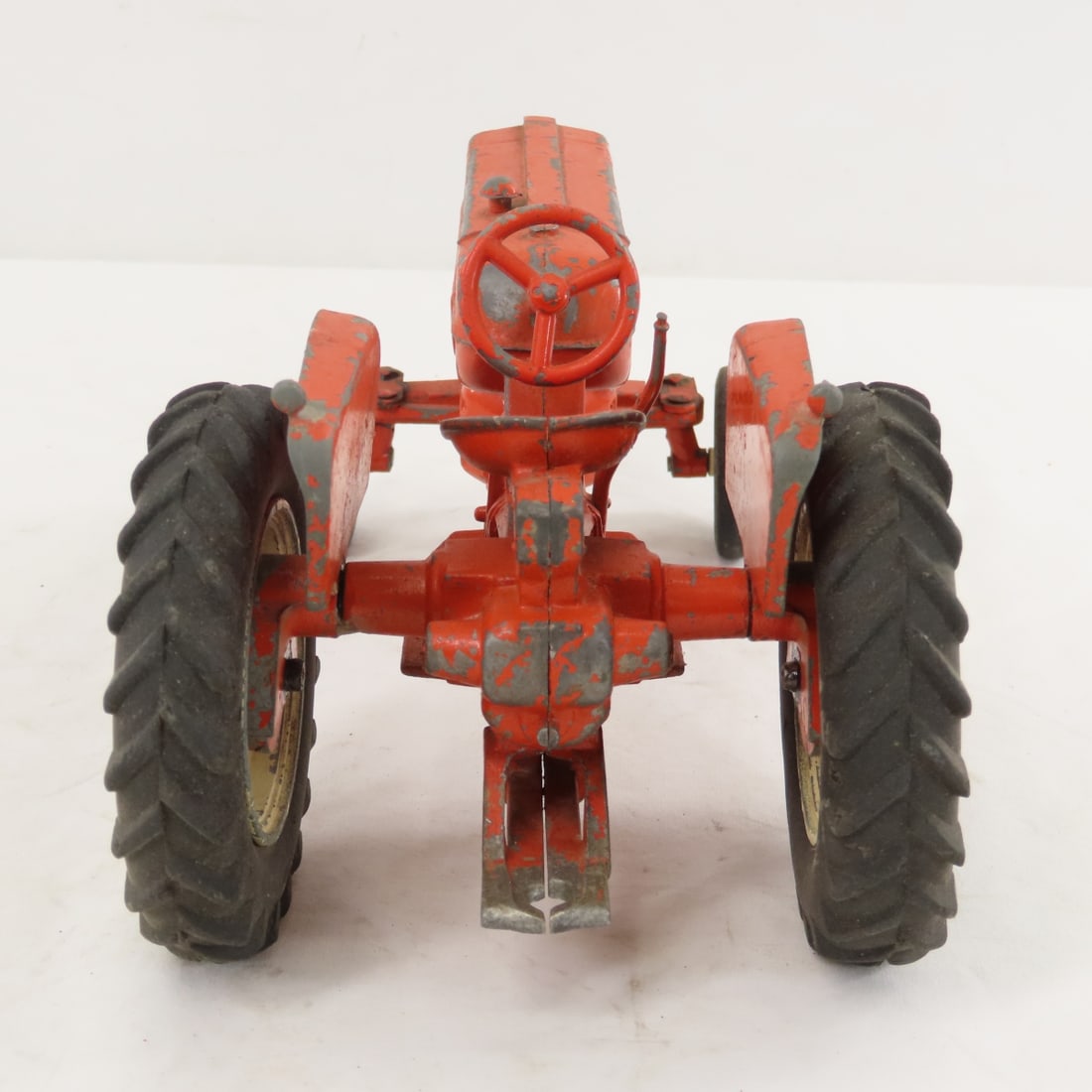ERTL Allis-Chalmers D17 WF Tractor - 4