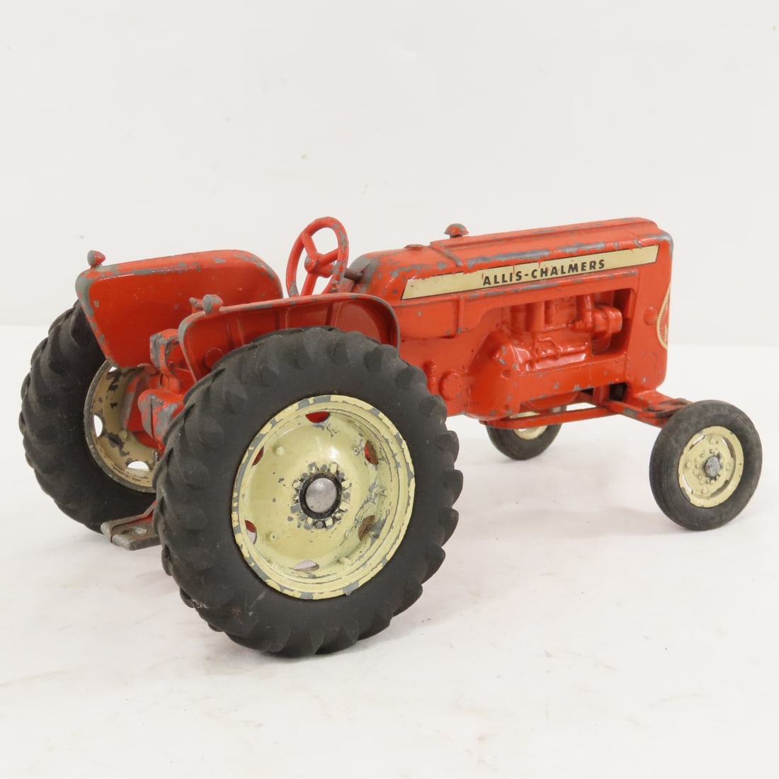 ERTL Allis-Chalmers D17 WF Tractor - 5