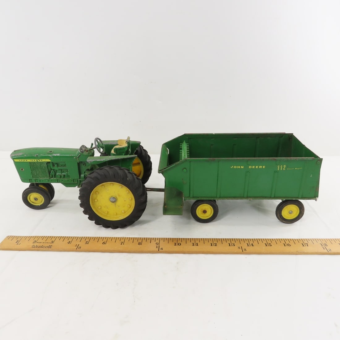 ERTL John Deere Tractor, Chuck Wagon & Plow - 2