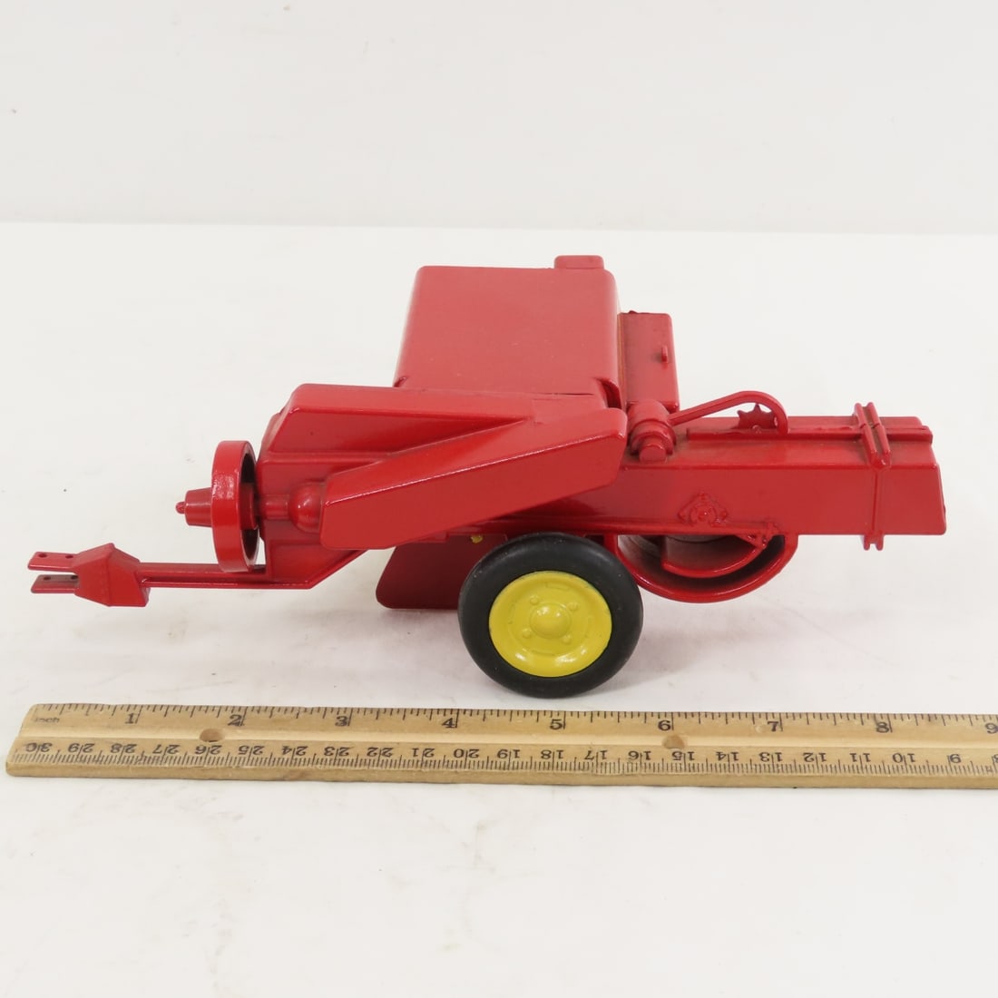 New Holland Hayliner Square Baler- Repainted - 2
