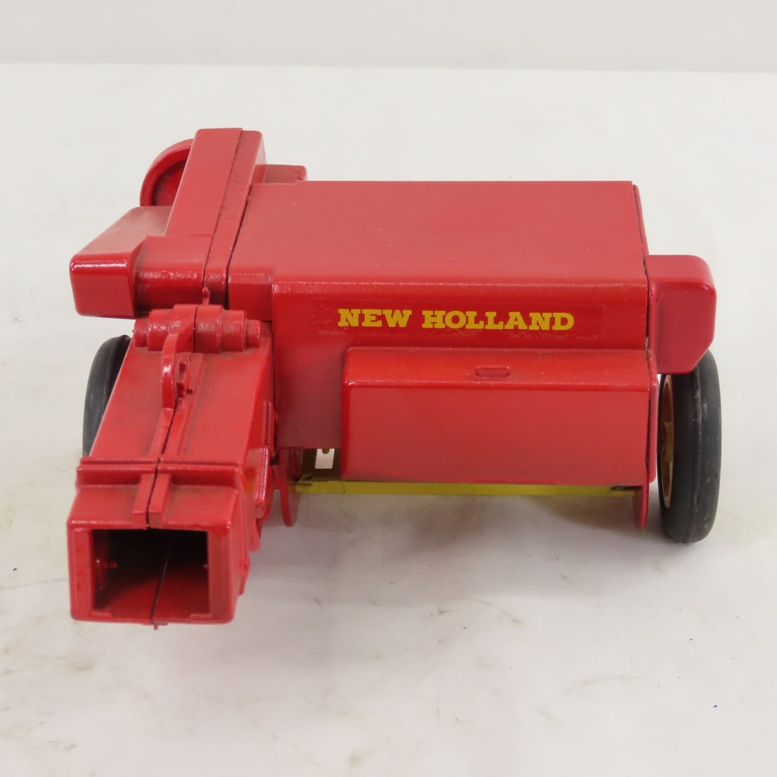 New Holland Hayliner Square Baler- Repainted - 4
