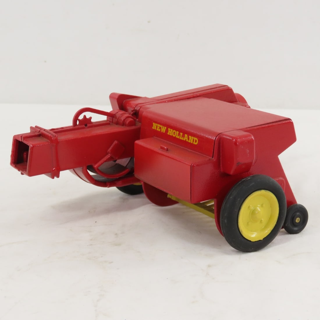 New Holland Hayliner Square Baler- Repainted - 5
