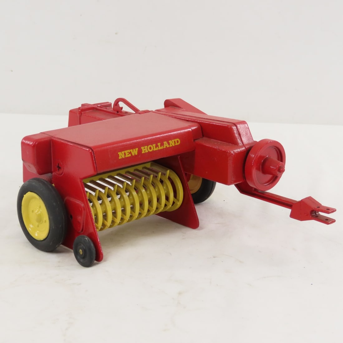 New Holland Hayliner Square Baler- Repainted - 7
