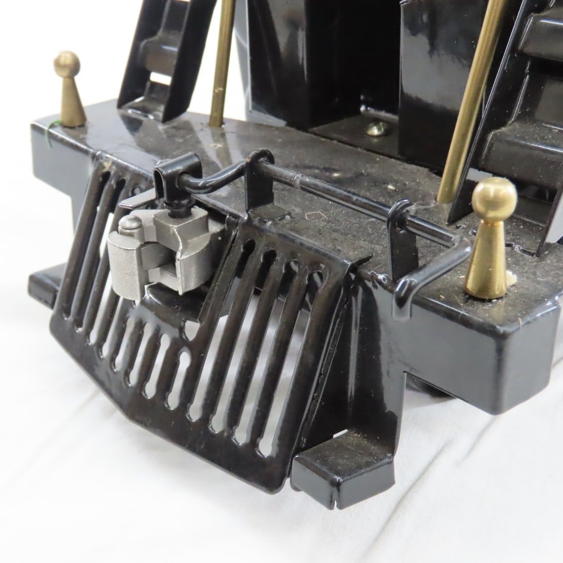 Buddy L RR Garden Scale Engine, Tender & 6 Cars - 11