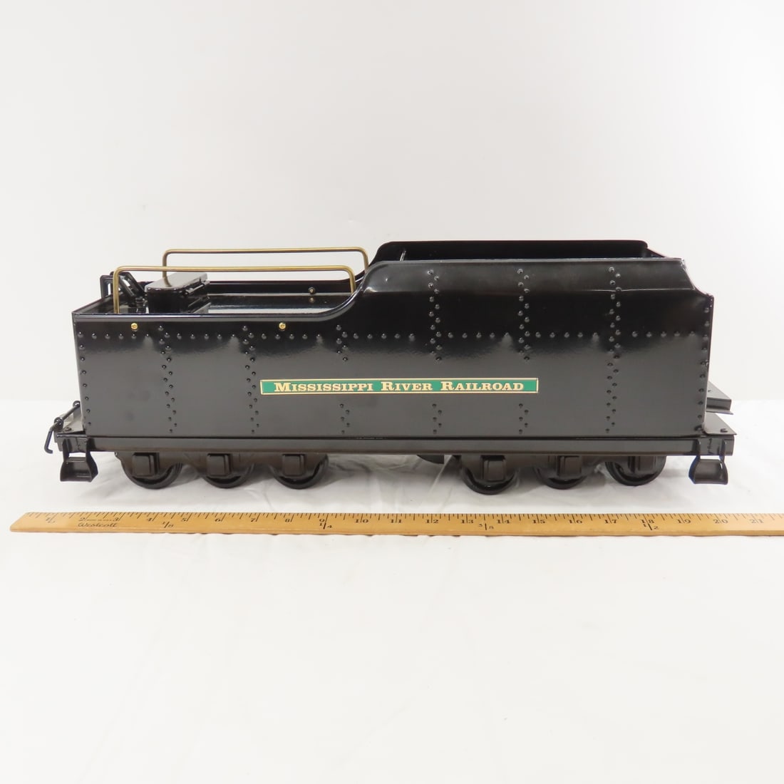 Buddy L RR Garden Scale Engine, Tender & 6 Cars - 14