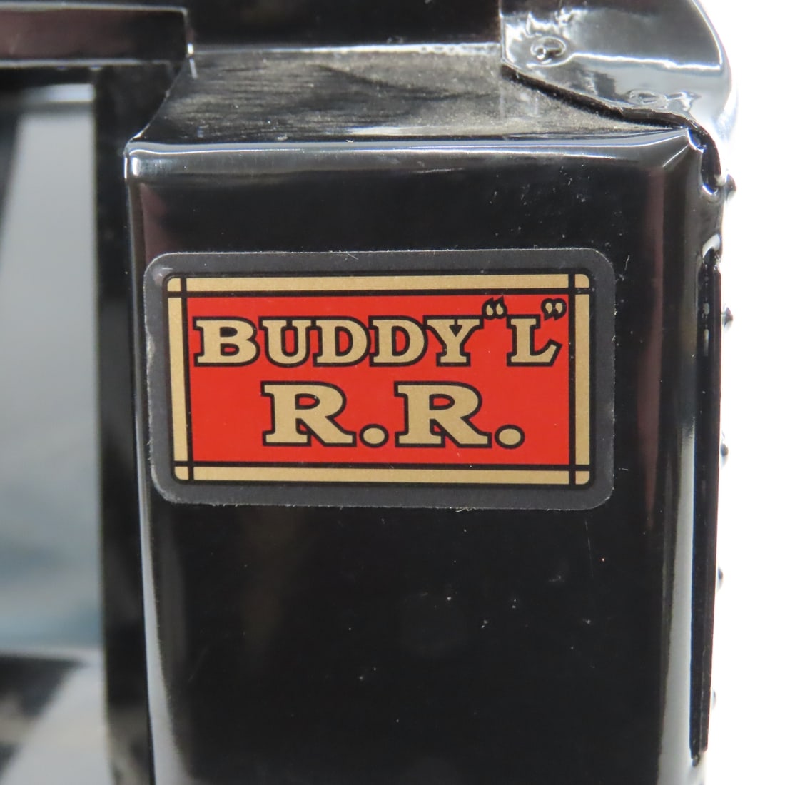 Buddy L RR Garden Scale Engine, Tender & 6 Cars - 19