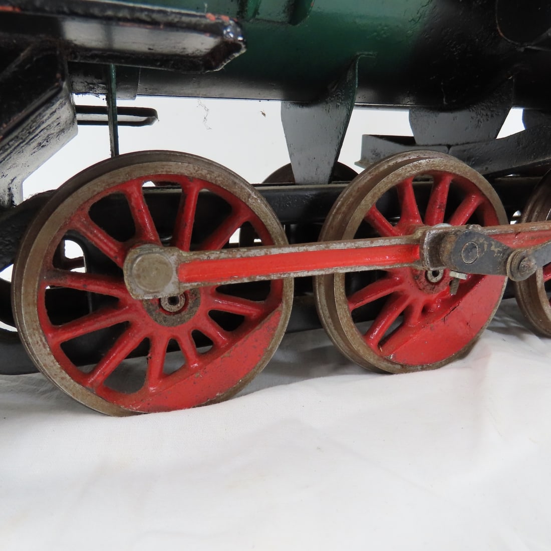 Buddy L Garden Scale Engine, Tender & 6 Cars - 9