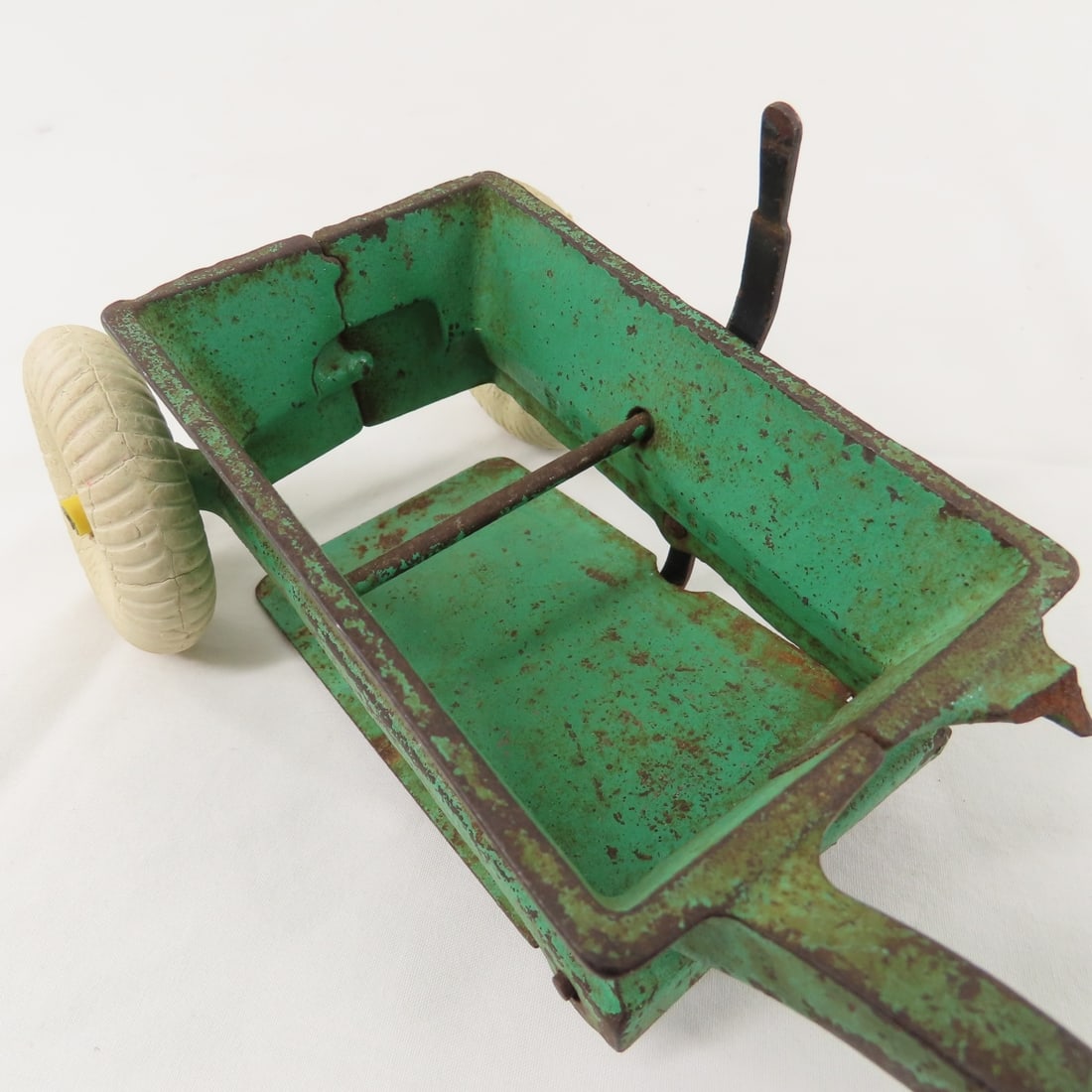 Arcade Cast Iron Allis- Chalmers Tractor & Wagon - 12