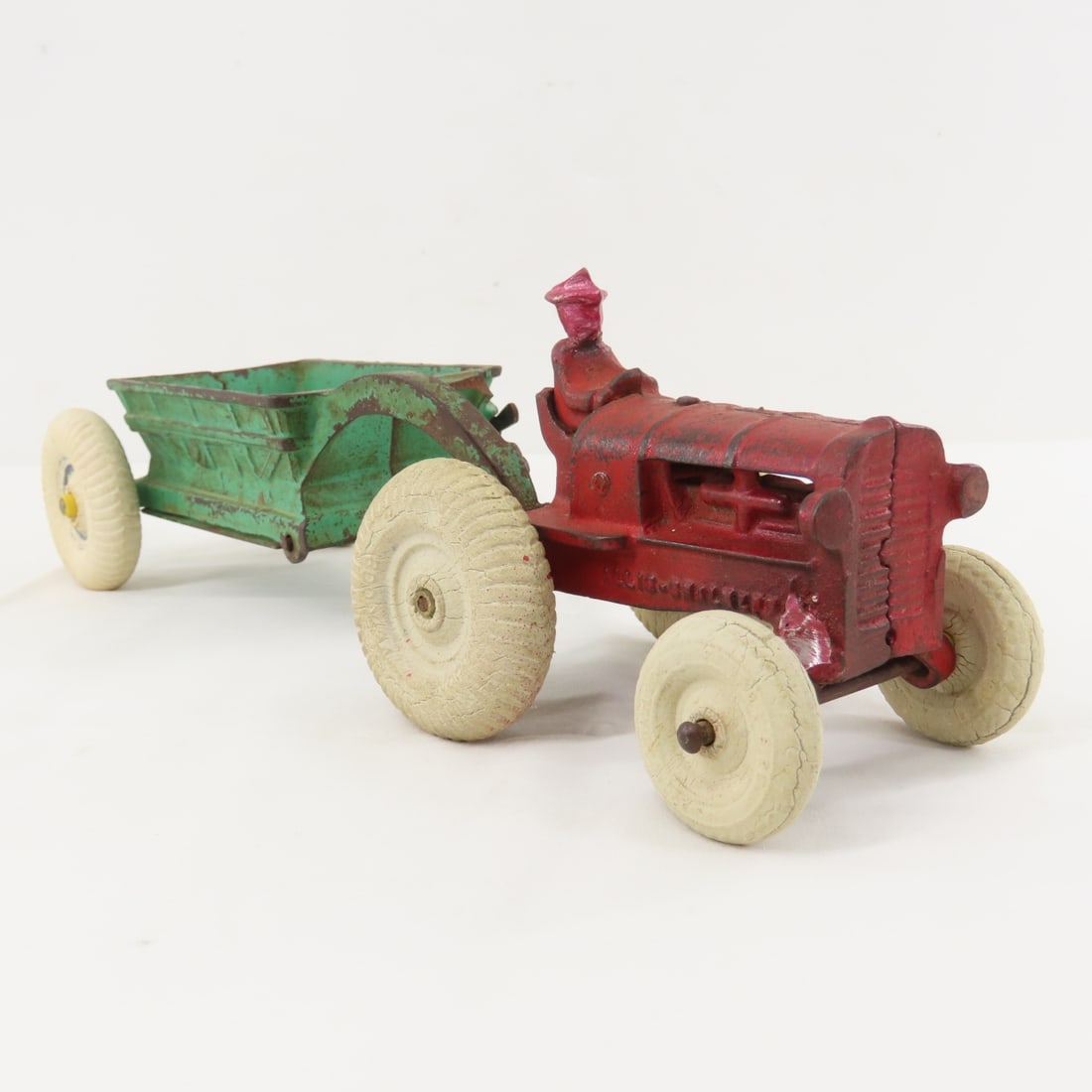 Arcade Cast Iron Allis- Chalmers Tractor & Wagon - 7