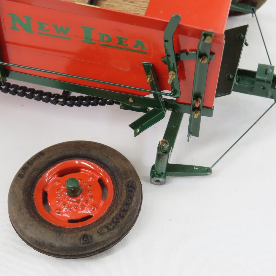 Custom New Idea Horse Drawn Manure Spreader - 13