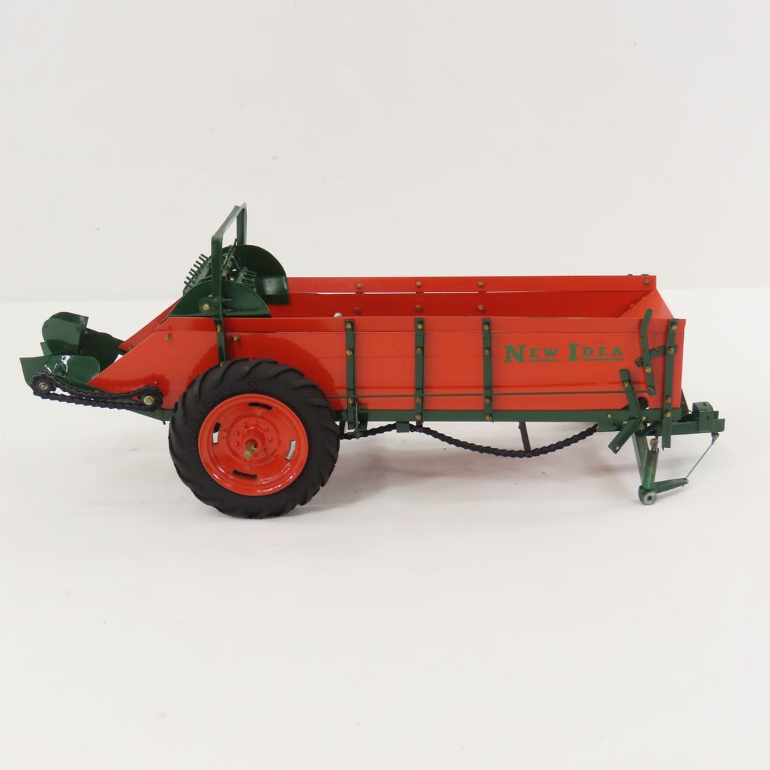 Custom New Idea Horse Drawn Manure Spreader - 7