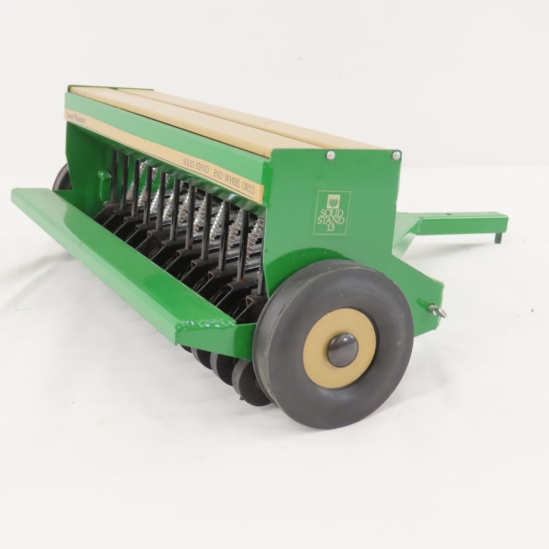 Great Plains Solid Stand 13 End Wheel Drill - 4