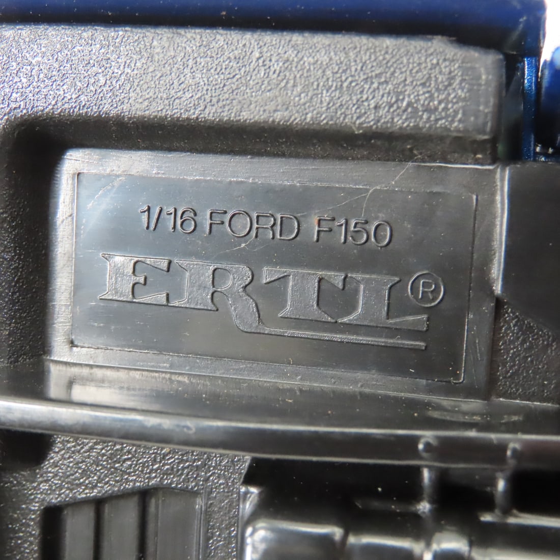 ERTL Ford F-150 Blue Pickup Truck 1/16 Diecast - 11