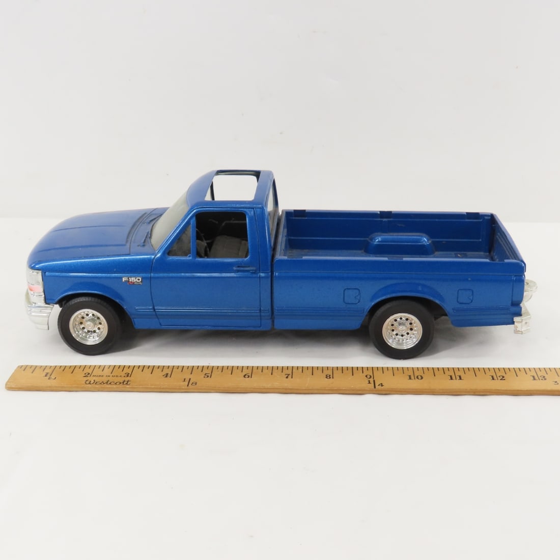 ERTL Ford F-150 Blue Pickup Truck 1/16 Diecast - 2