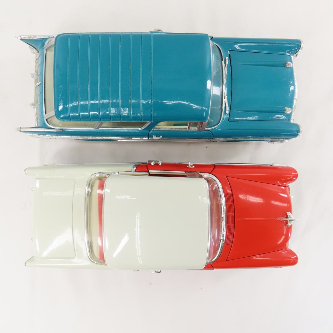 3 Road Tough & 1 ERTL 1950's Chev 1/18 Model Cars - 6