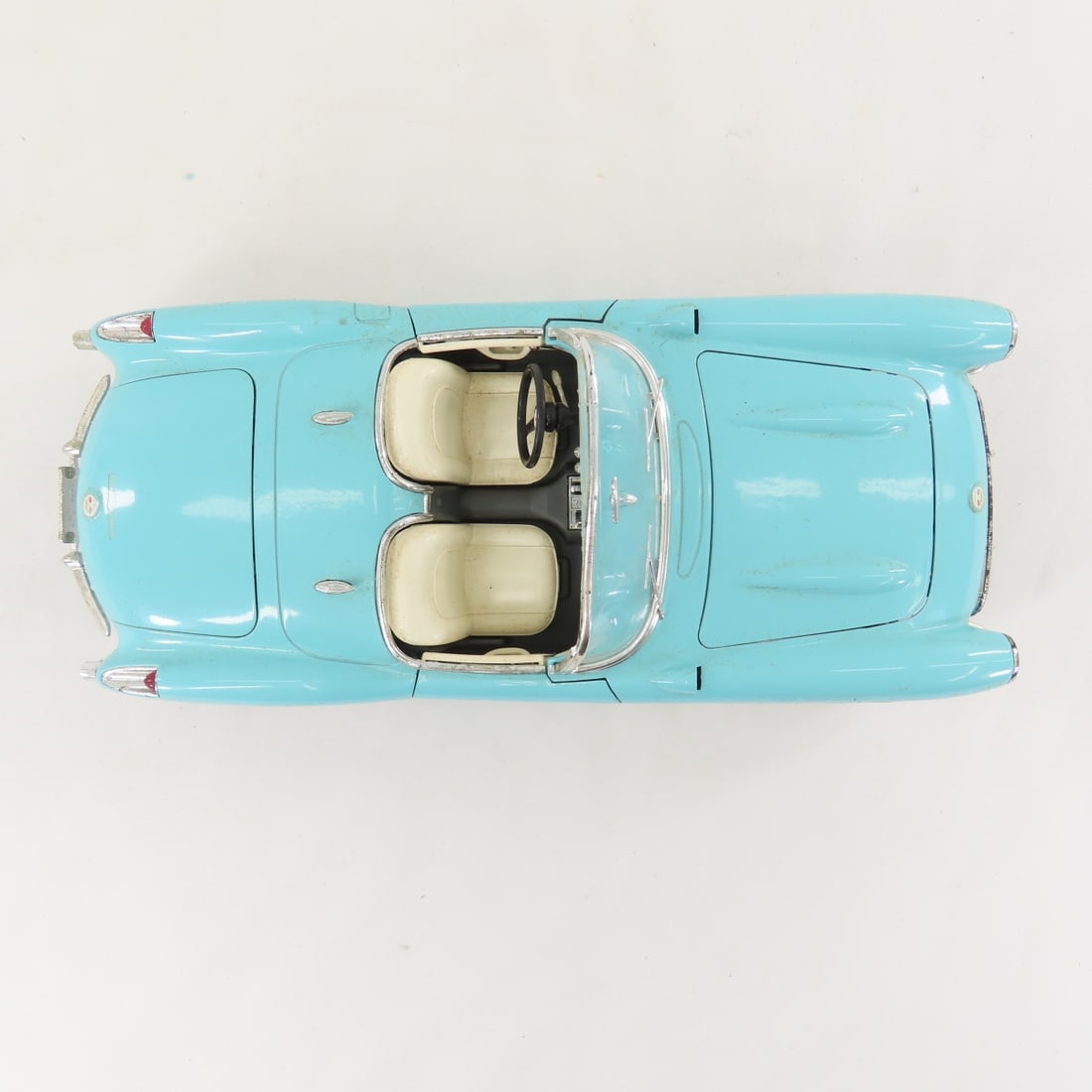 Testors '56 T-Bird & 2 Burago '57 Chev Corvettes - 13
