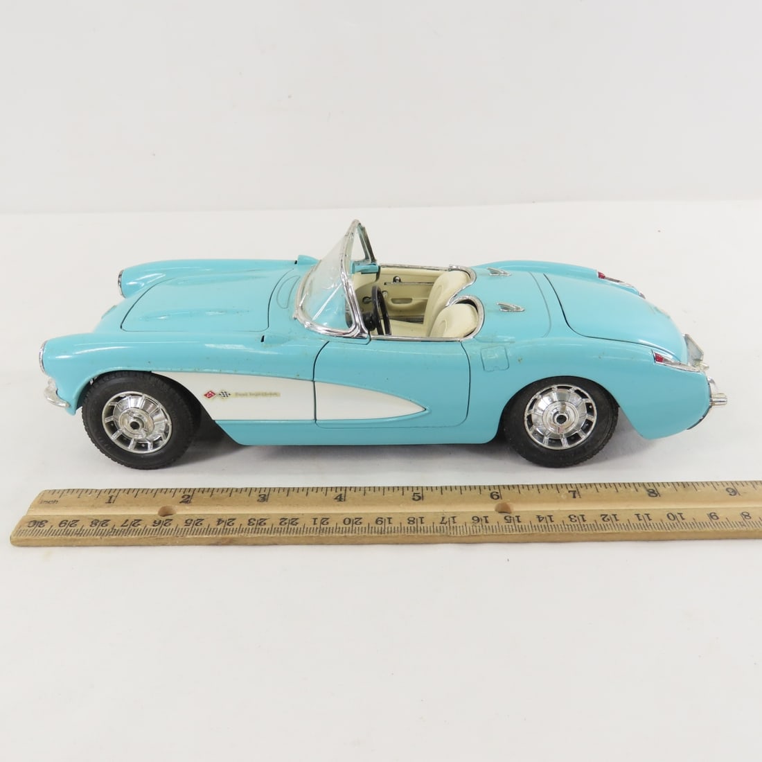 Testors '56 T-Bird & 2 Burago '57 Chev Corvettes - 9