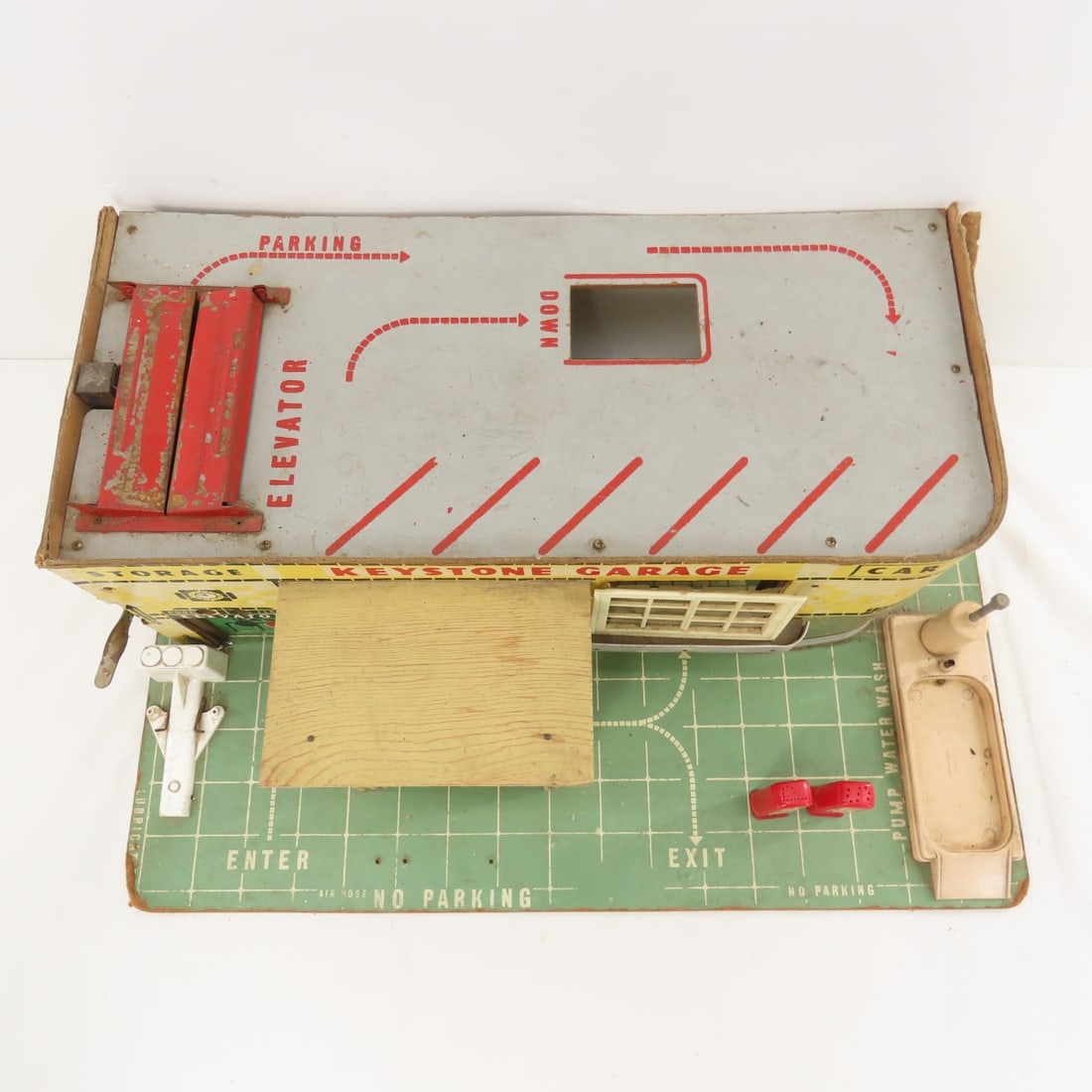 1950's Keystone Garage Litho Cardboard - 7
