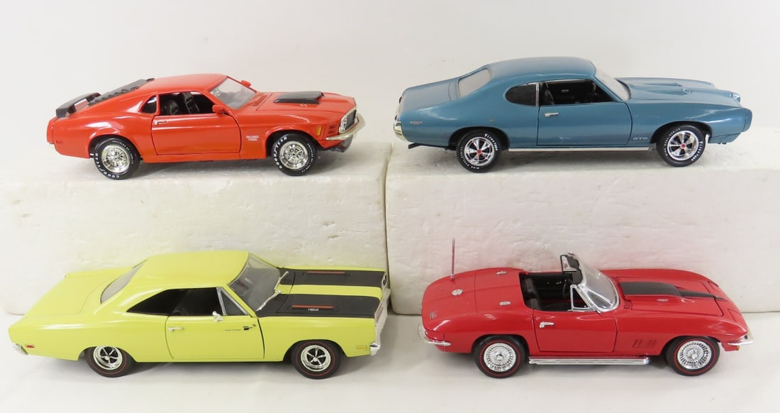 4 ERTL 1960s-70s Muscle Car 1/18 Diecast Models: 4 ERTL 1960s-70s Muscle Car 1/18 Diecast Models - ERTL 1967 Chevy Corvette, 1969 GTO, 19+70 Mustang, & 1969 Plymouth. LOT SIZE: 18x12x4" 9 LBS All information and photos, which are part of the