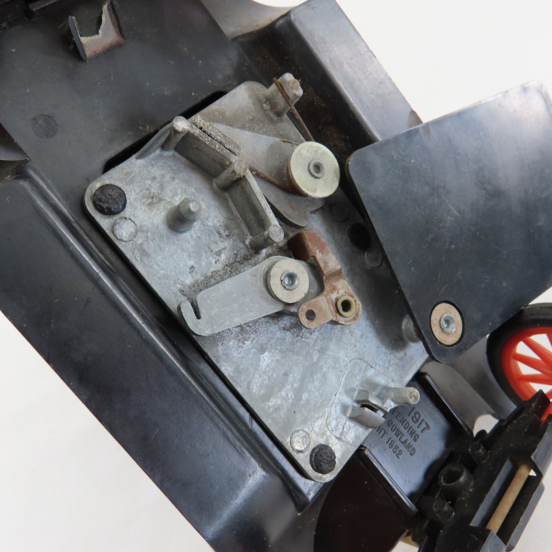 Back-Firing Ford Dizzy Lizzie Model T by Revell - 11