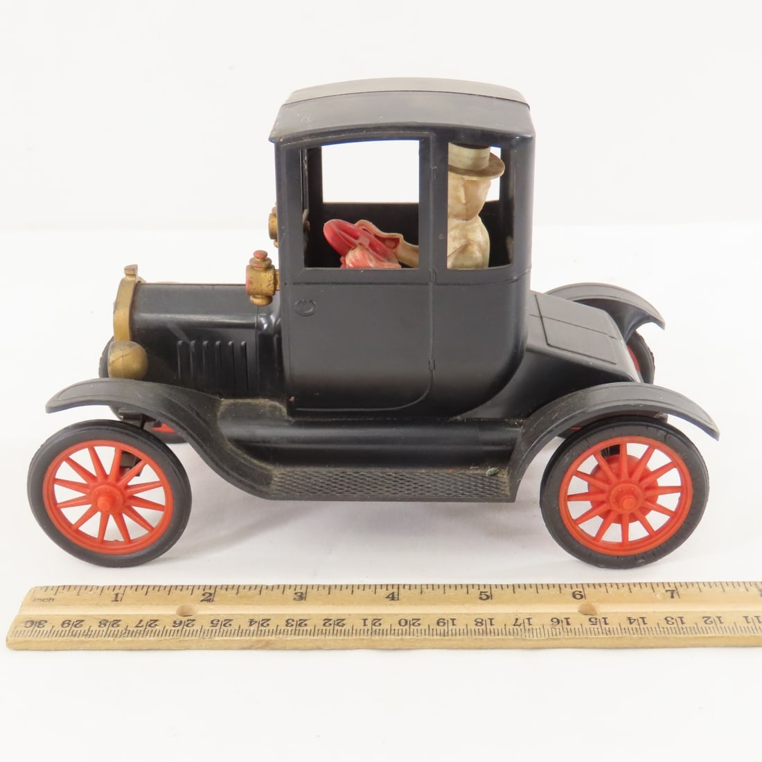 Back-Firing Ford Dizzy Lizzie Model T by Revell - 2