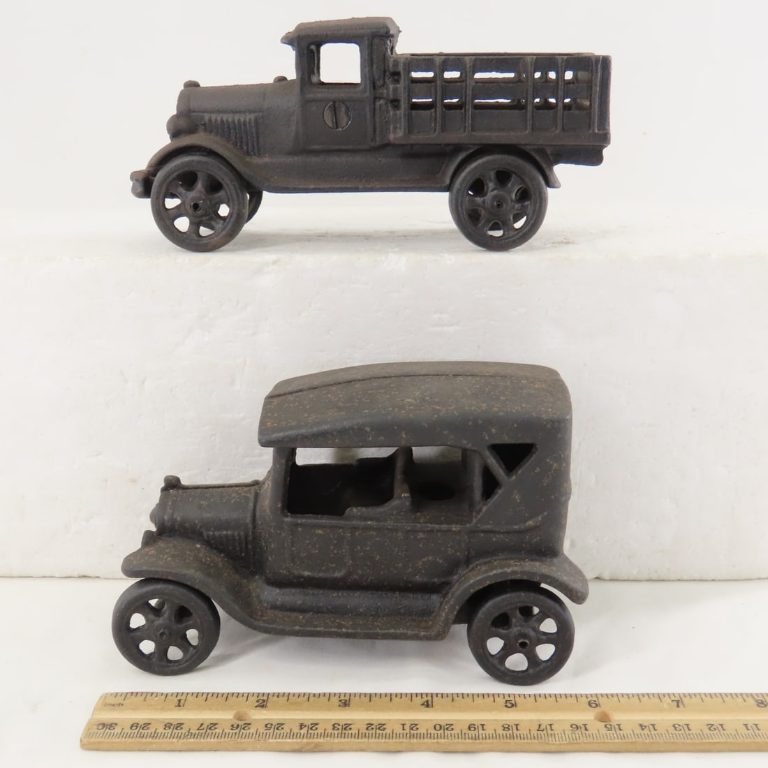 Arcade Repaint & 5 Reproduction Cast Iron Cars - 16