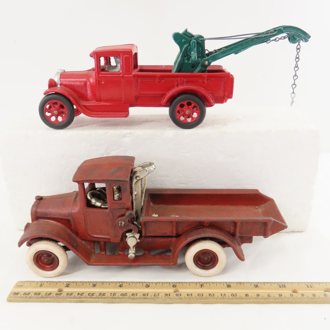 Arcade Repaint & 5 Reproduction Cast Iron Cars - 2