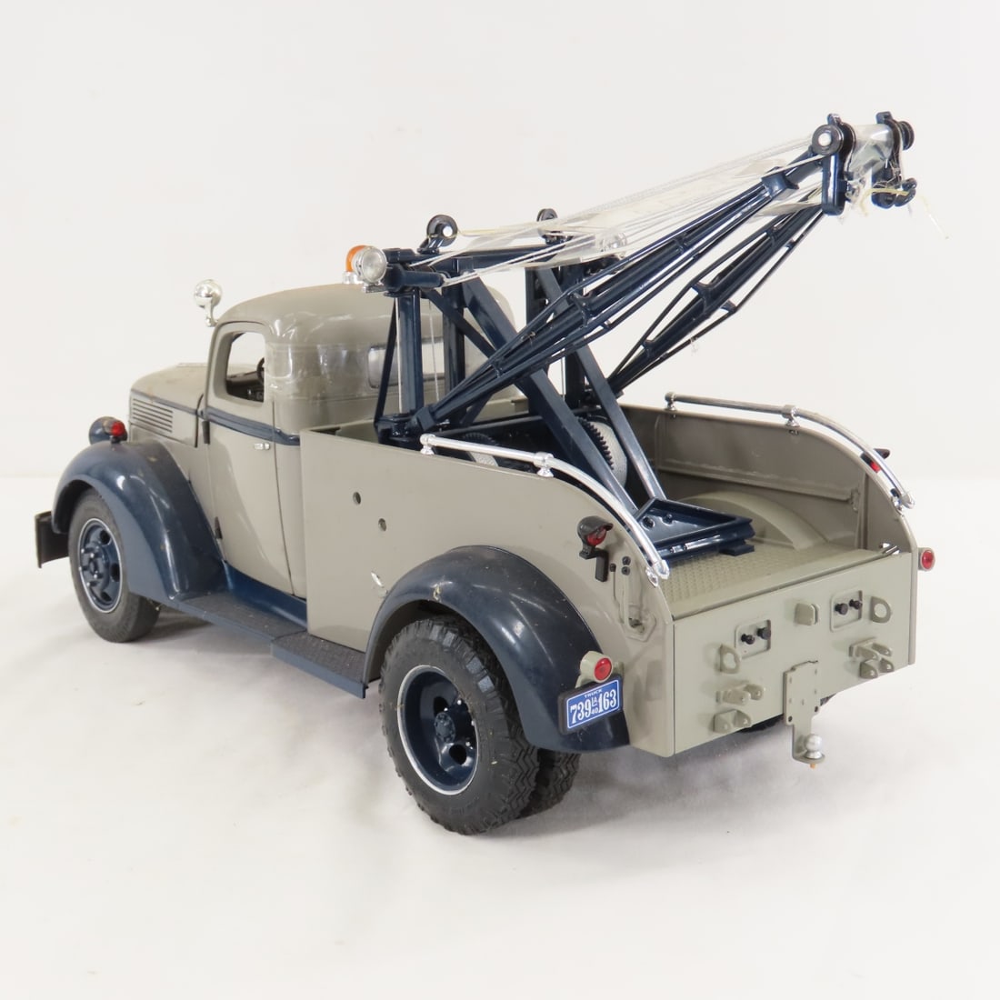 Highway 61 Ford 1941 Holmes Wrecker Tow Truck - 3