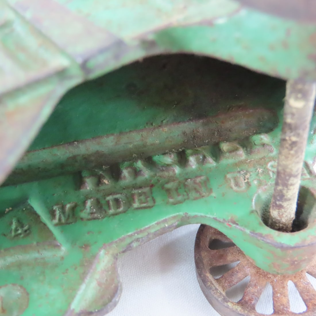Arcade Cast Iron McCormick-Deering 450 Thresher - 11