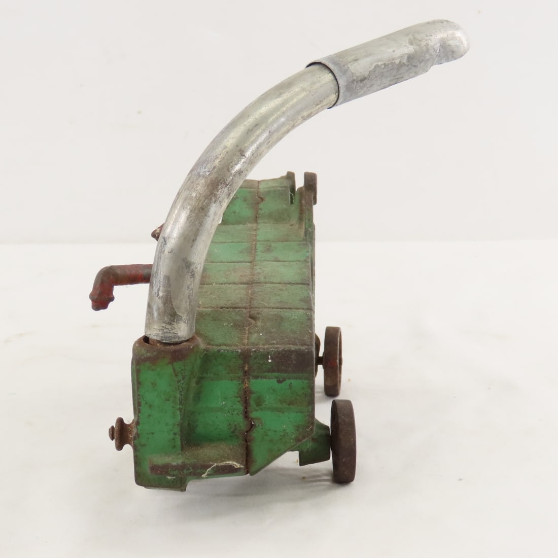 Arcade Cast Iron McCormick-Deering 450 Thresher - 4