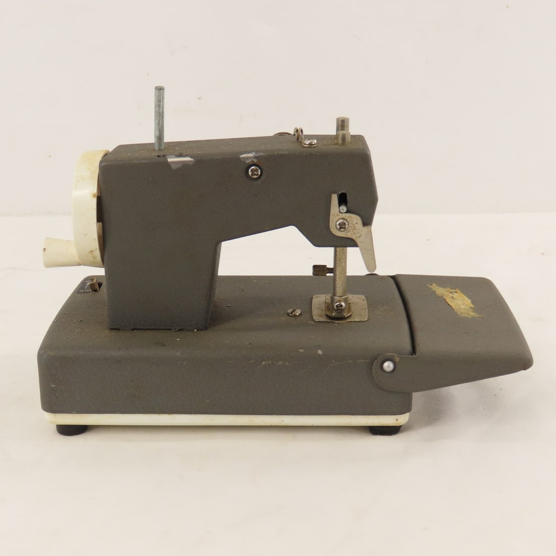 KAYanEE and CK Japan Child's Sewing Machines - 12