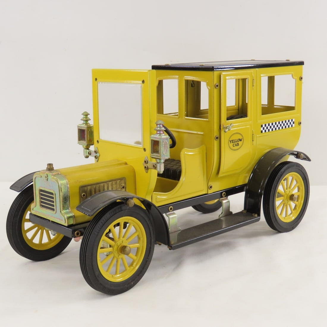 Georges Carette Jan Blenken JB Maxitoys Taxi: Georges Carette Jan Blenken JB Maxitoys Taxi - made in Netherlands, 1/12 Scale metal and wood LOT SIZE: 13x6x8" 4 LBS All information and photos, which are part of the description, are intended to be