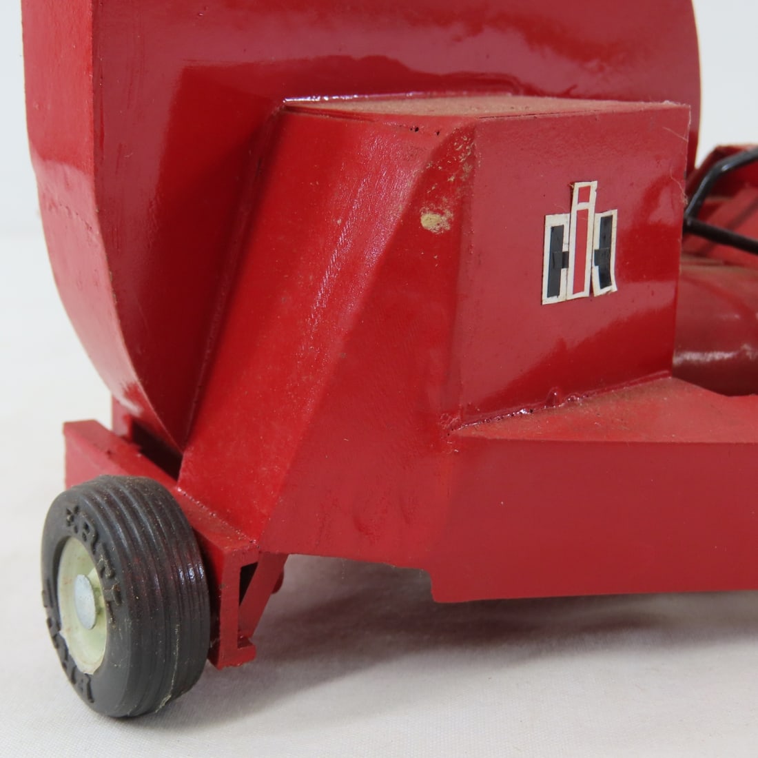 ERTL International Harvester Silage/Forage Blower - 12