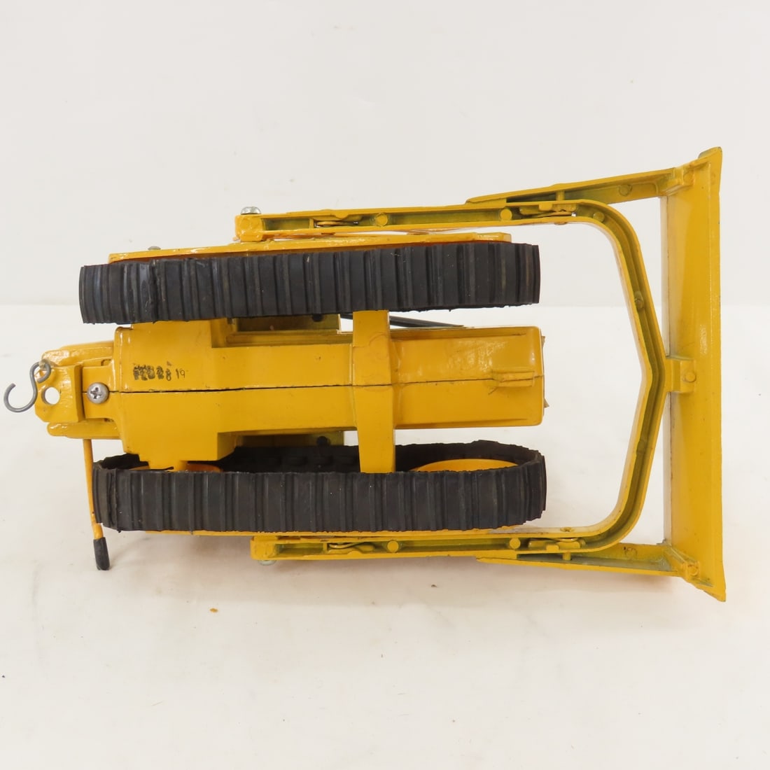 ERTL J Deere 450 Industrial Crawler Dozer w/ROPS - 10