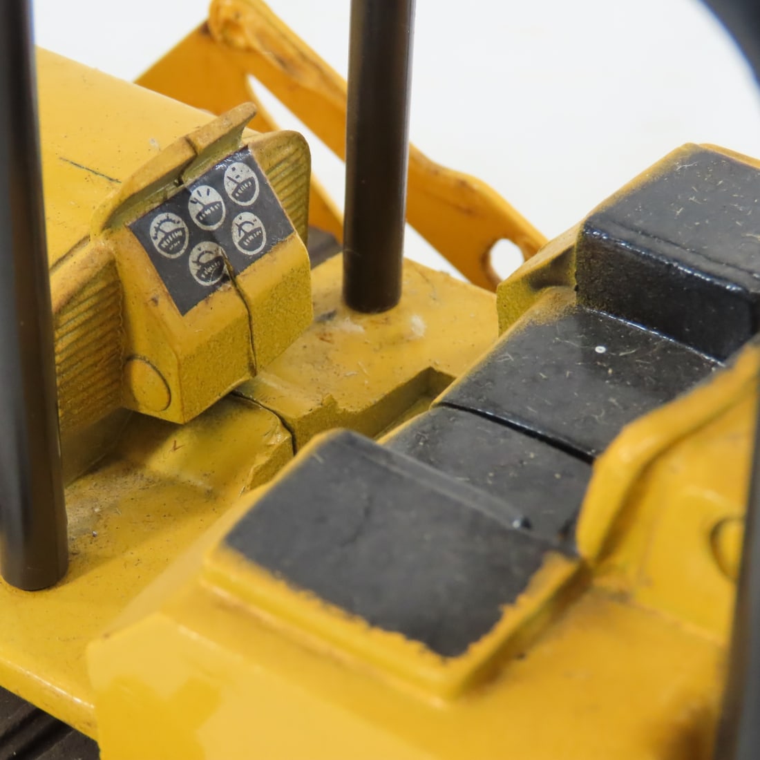 ERTL J Deere 450 Industrial Crawler Dozer w/ROPS - 13