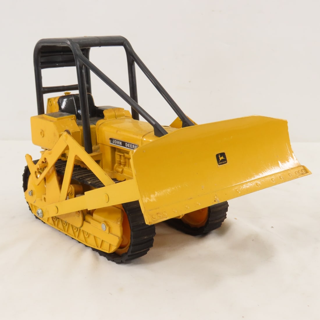 ERTL J Deere 450 Industrial Crawler Dozer w/ROPS - 15