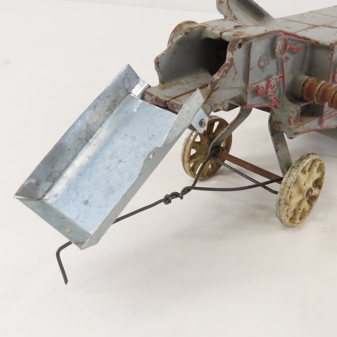 Antique Arcade 451 Cast Iron Thresher - 15