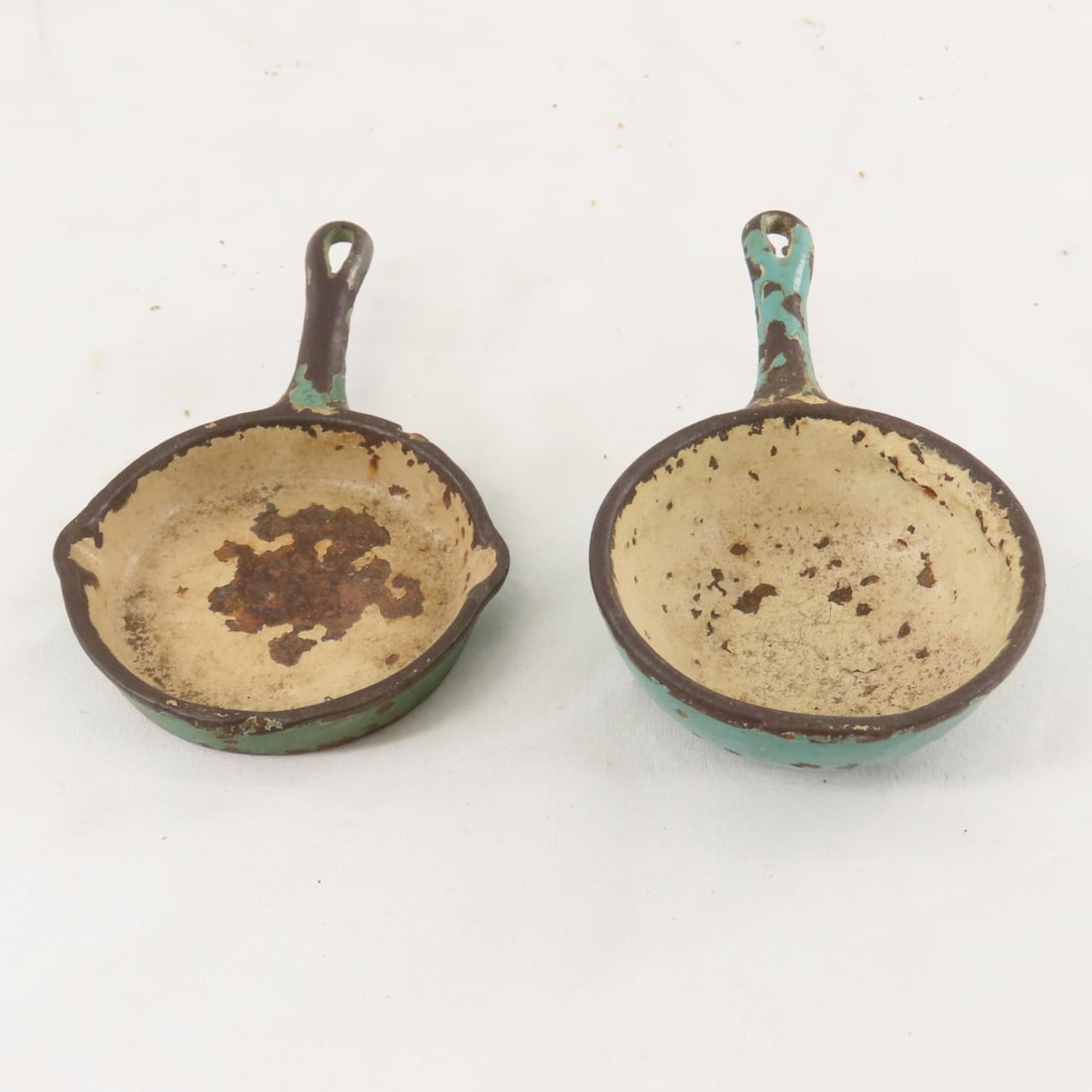 Blue Bird Cast Iron Toy Stove with 8 Burners - 9