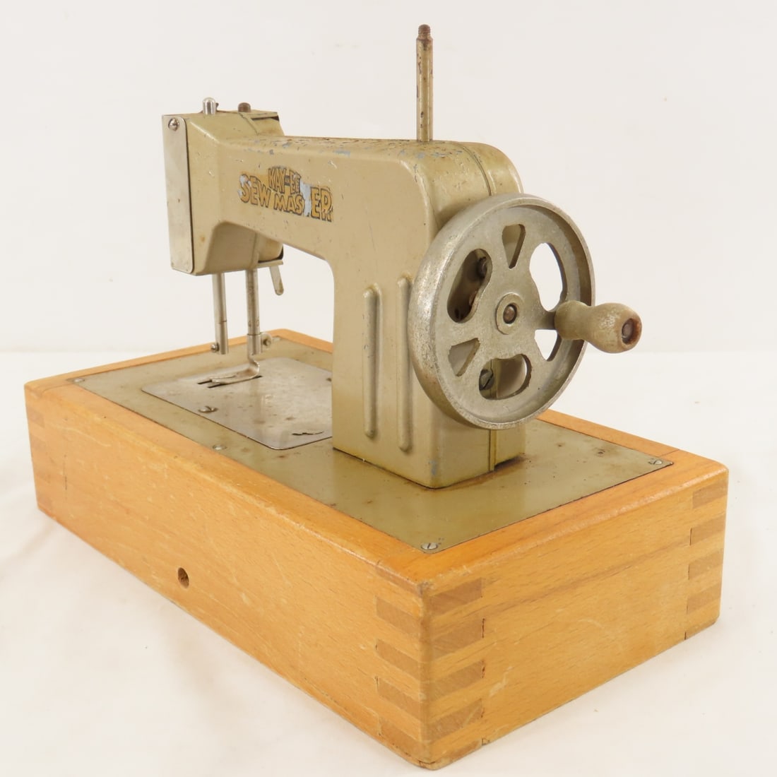 KAYanEE Sew Master Child's Sewing Machine - 3