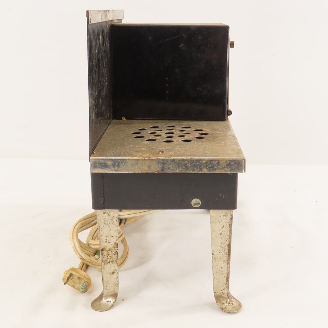 Metal Ware Electric and Charm Cast Iron Toy Stoves - 14