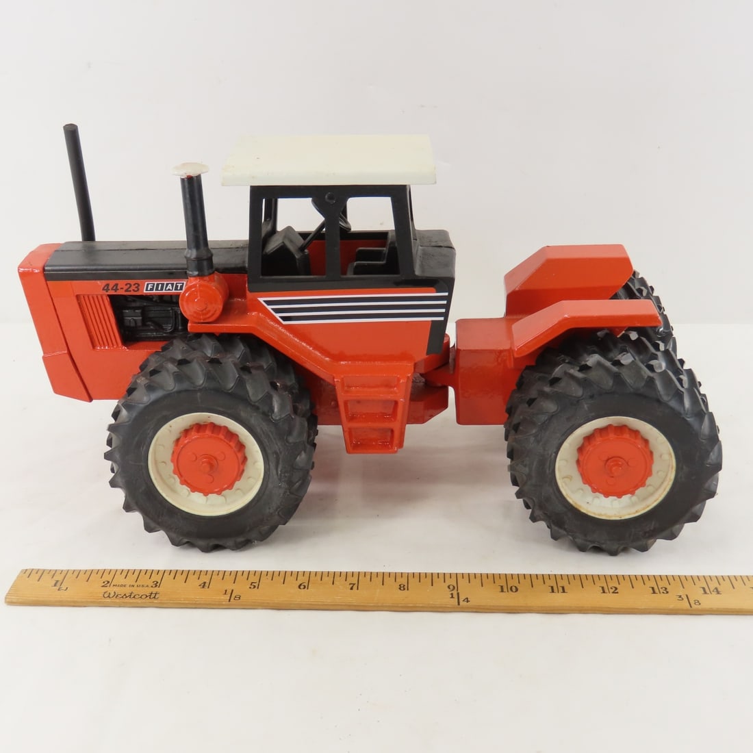 Versatile Fiat 44-23 4WD Duals Articulated Tractor - 2