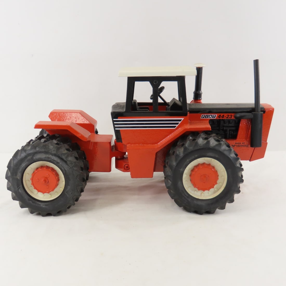 Versatile Fiat 44-23 4WD Duals Articulated Tractor - 6