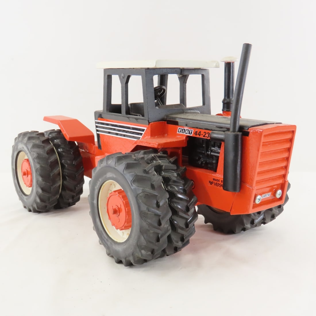 Versatile Fiat 44-23 4WD Duals Articulated Tractor - 7