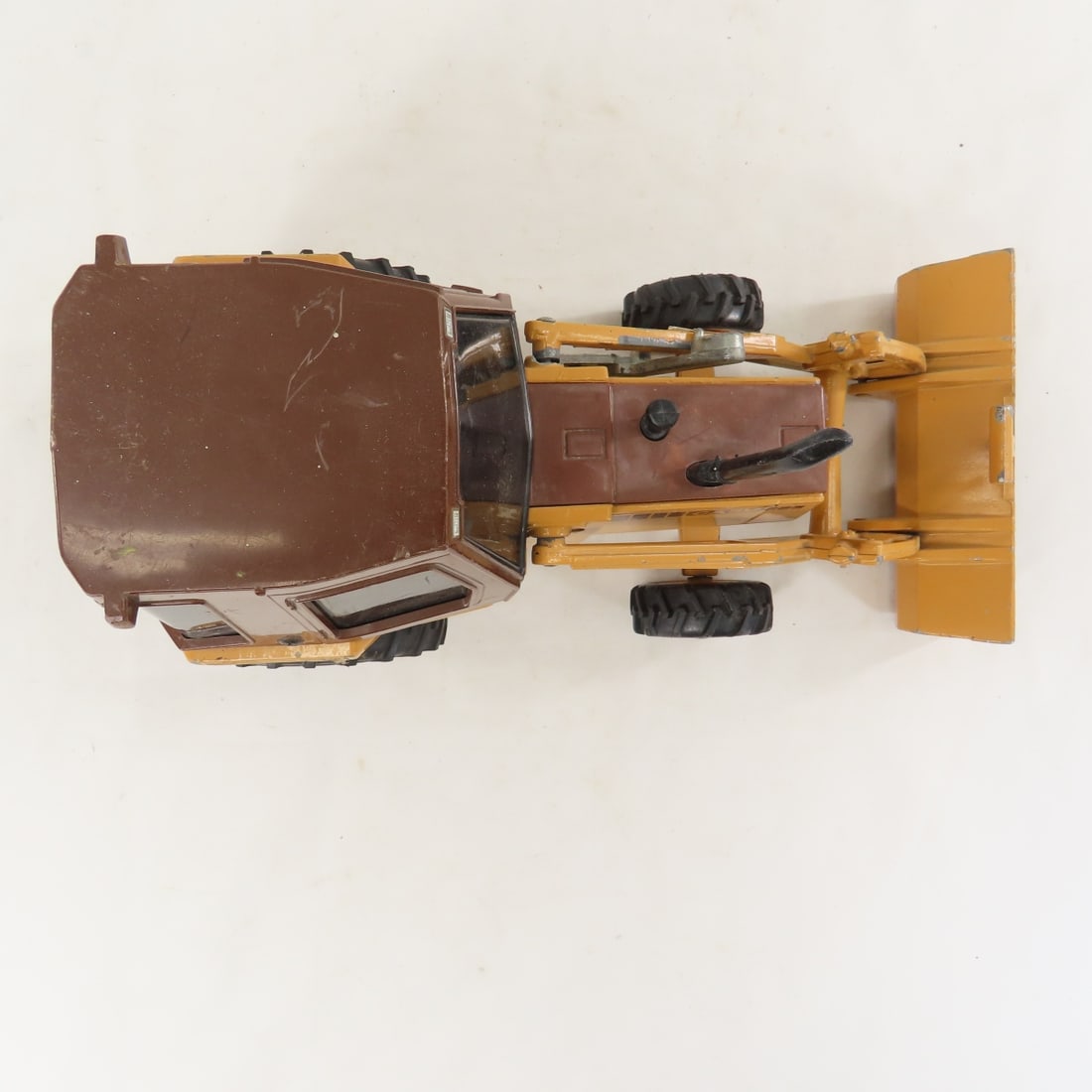 ERTL Case 580E Construction King Front Loader - 10