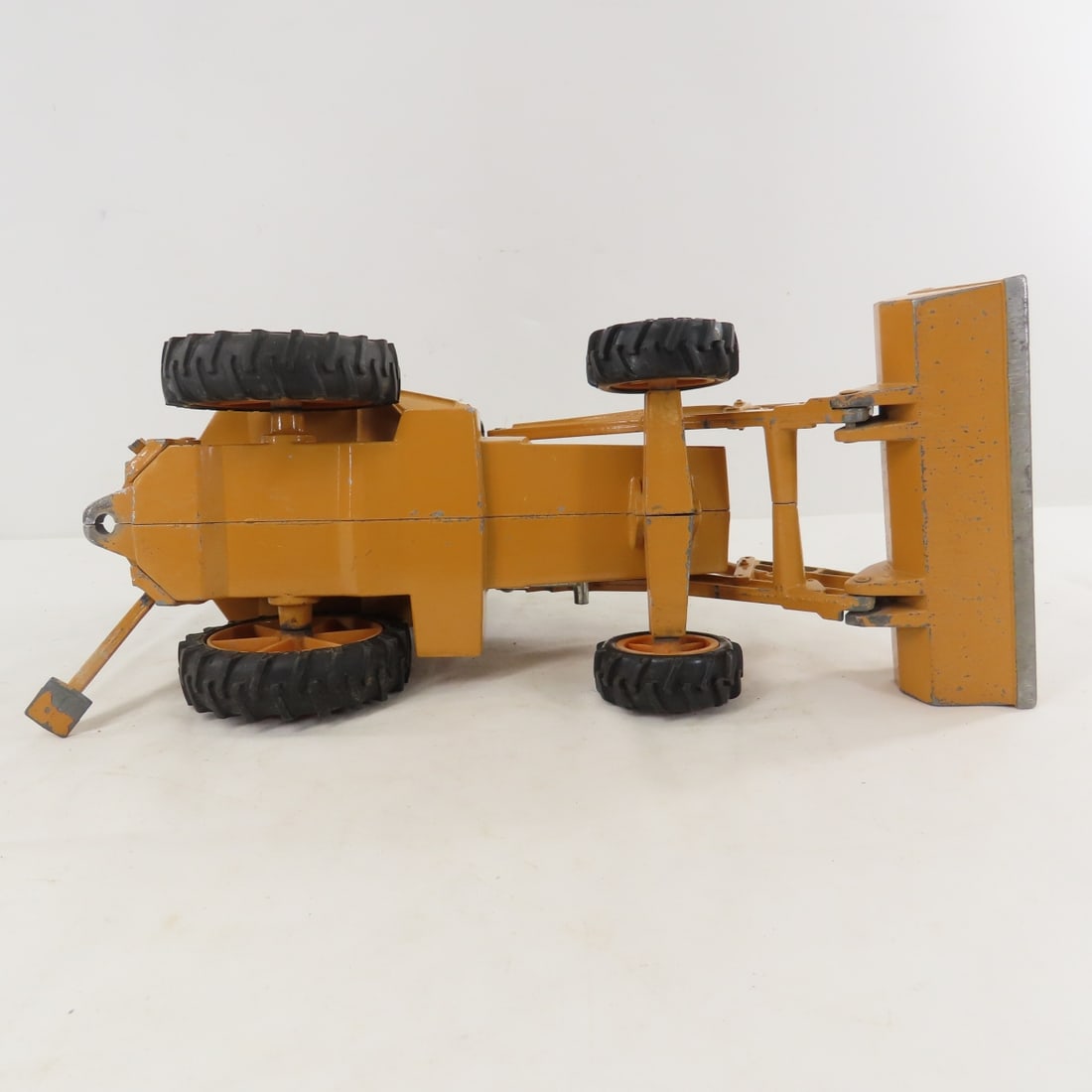 ERTL Case 580E Construction King Front Loader - 11