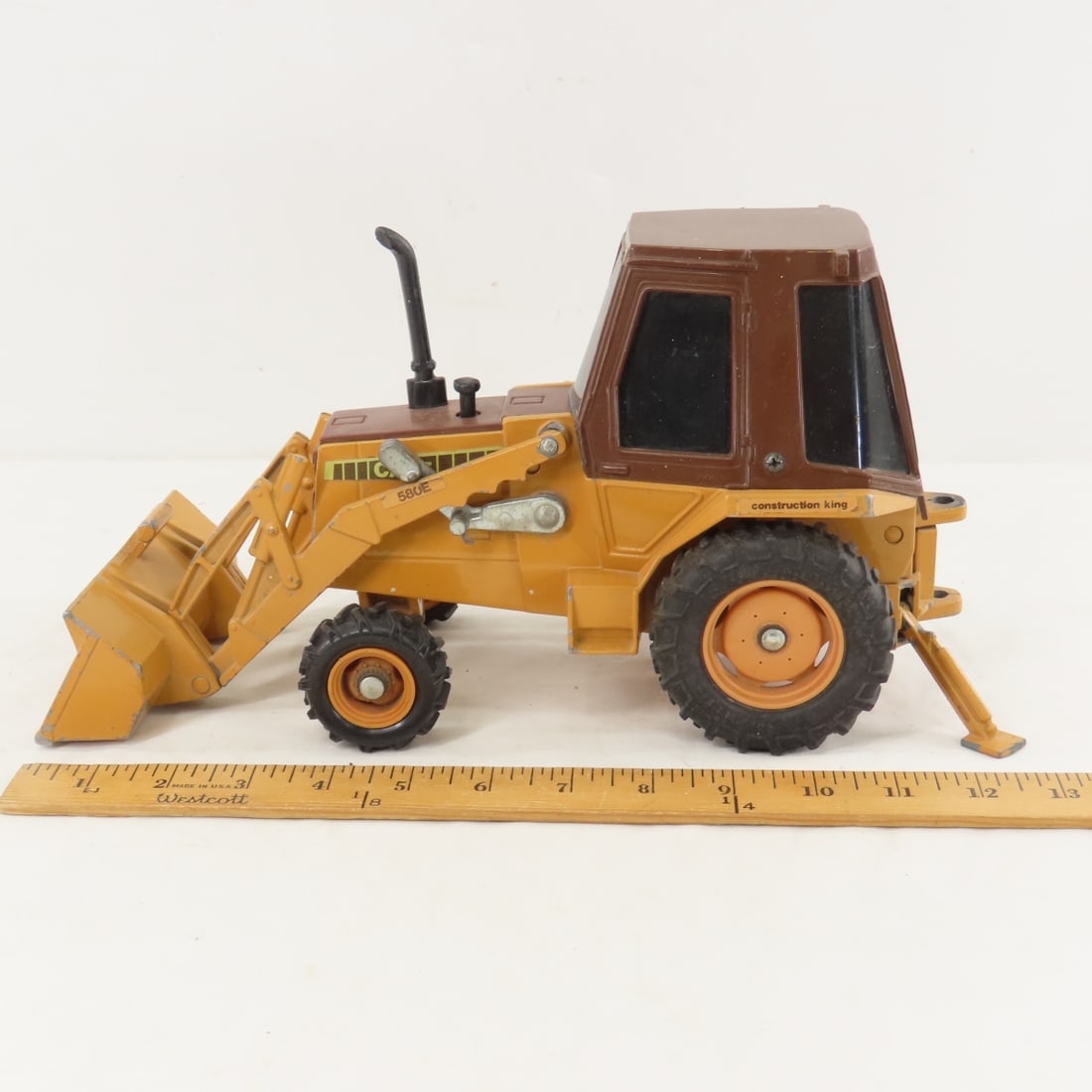 ERTL Case 580E Construction King Front Loader - 2