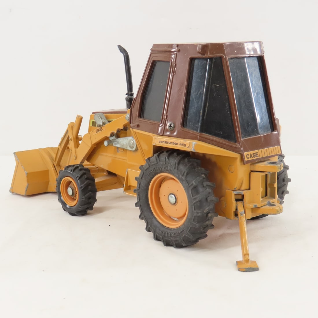 ERTL Case 580E Construction King Front Loader - 3
