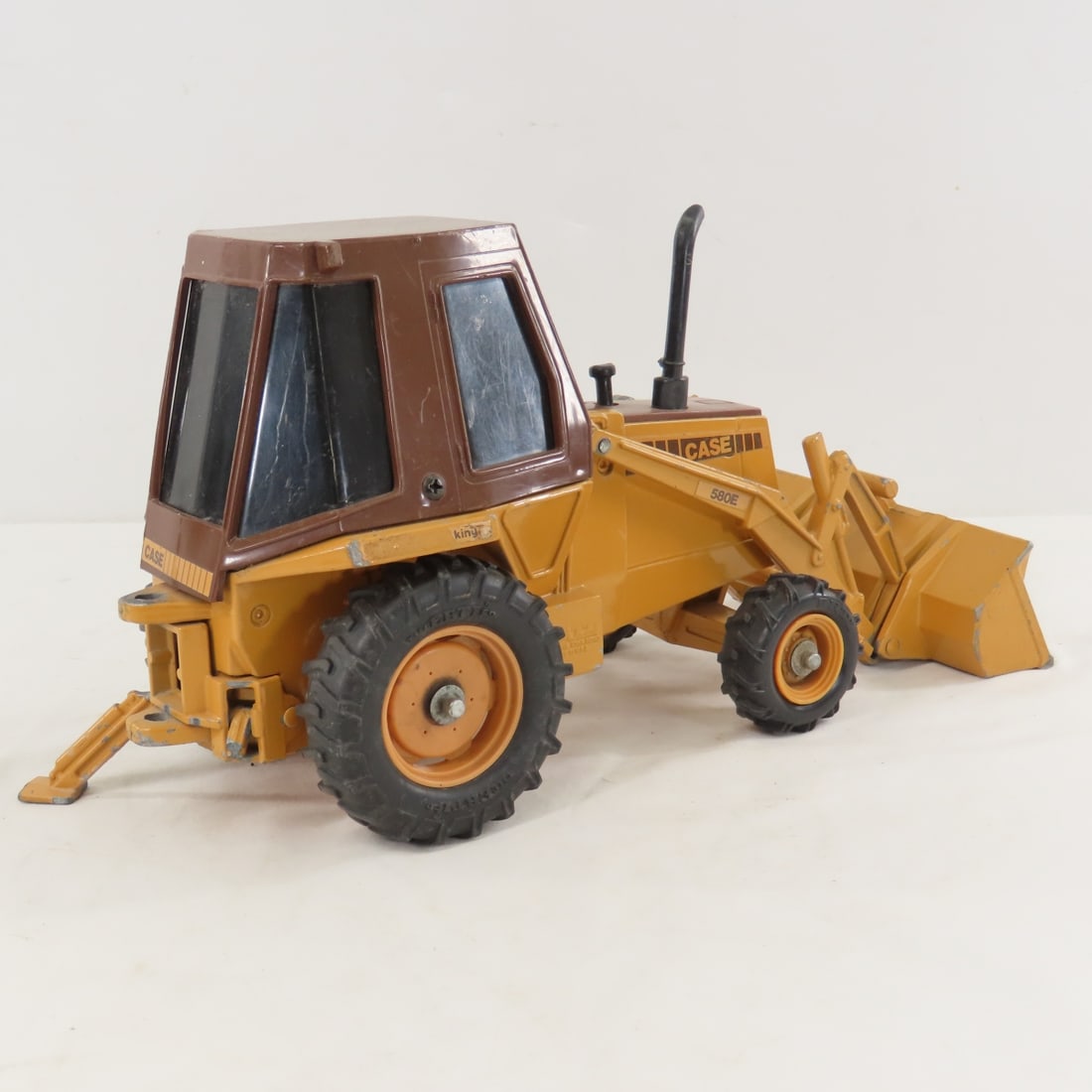 ERTL Case 580E Construction King Front Loader - 5