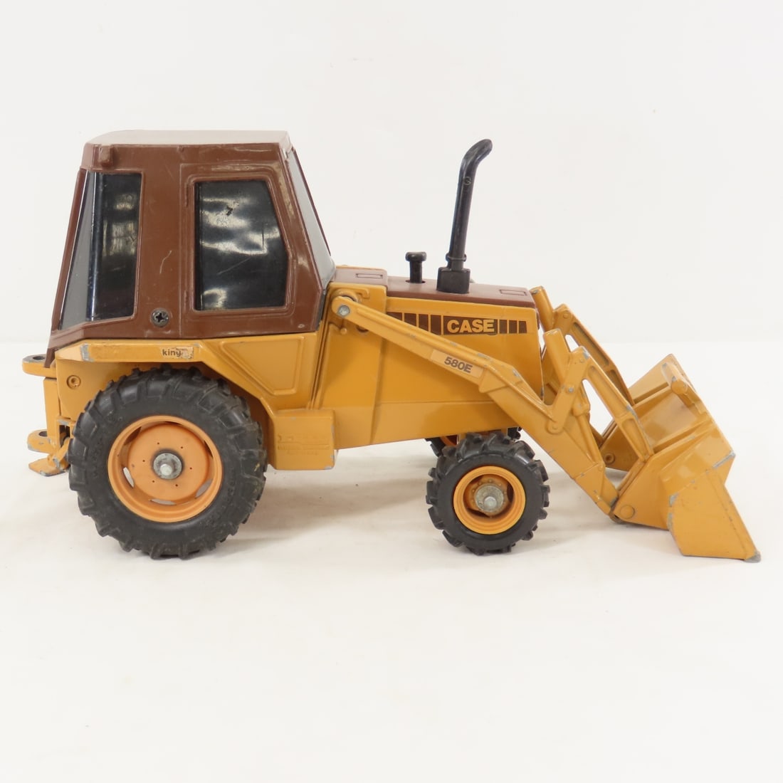 ERTL Case 580E Construction King Front Loader - 6